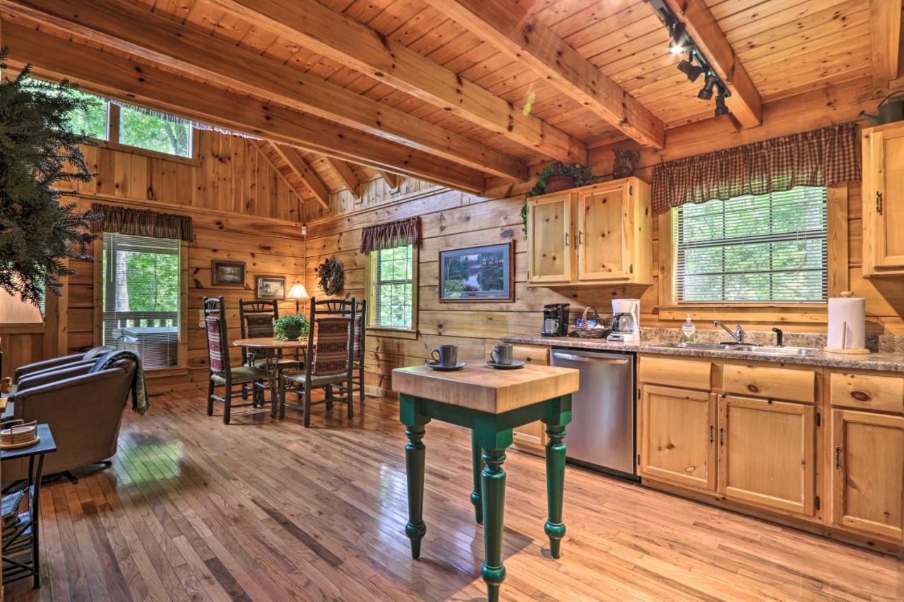 Gatlinburg Mountainside Escape With Deck And Hot Tub! Villa Eksteriør bilde