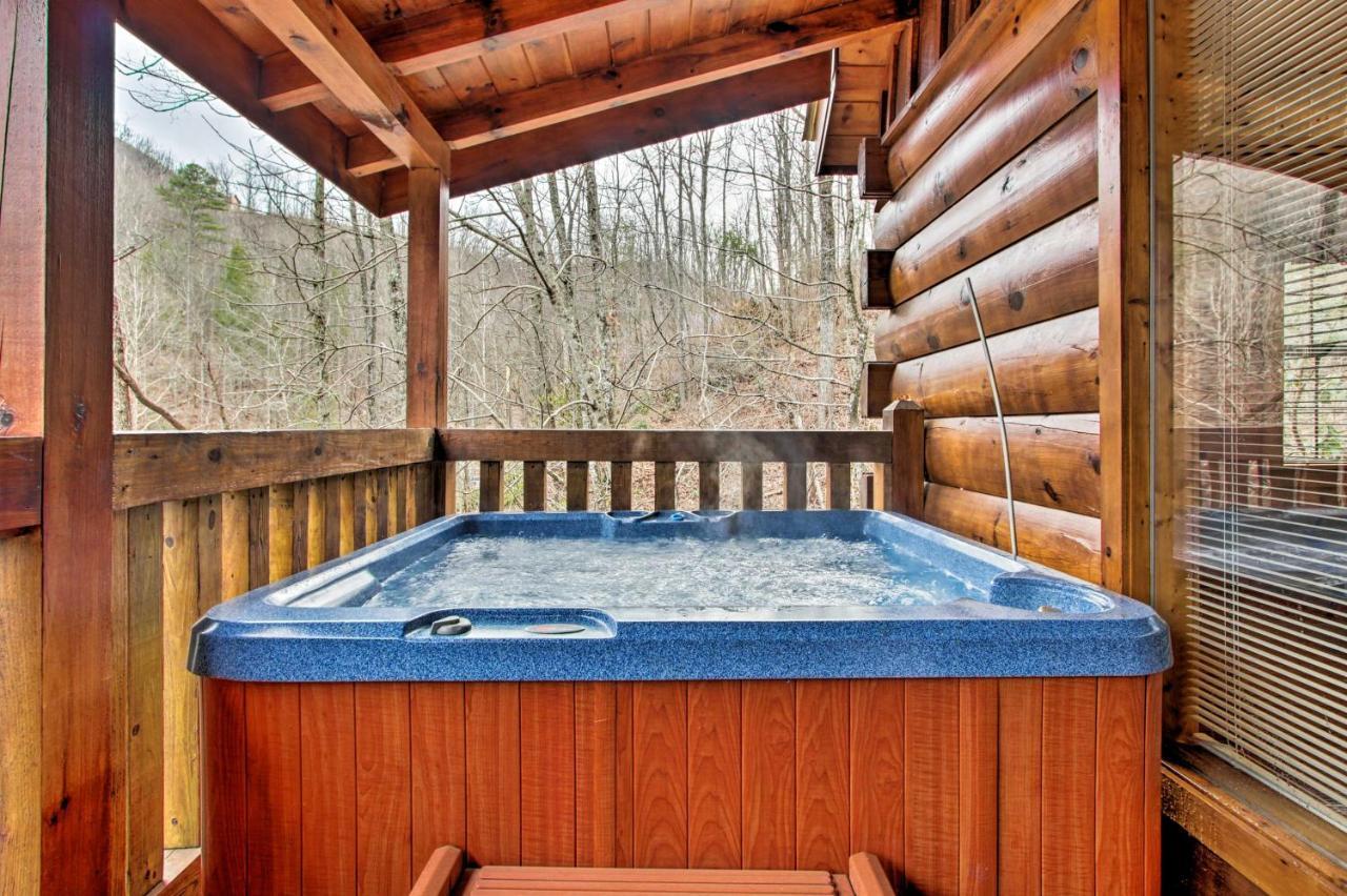 Gatlinburg Mountainside Escape With Deck And Hot Tub! Villa Eksteriør bilde