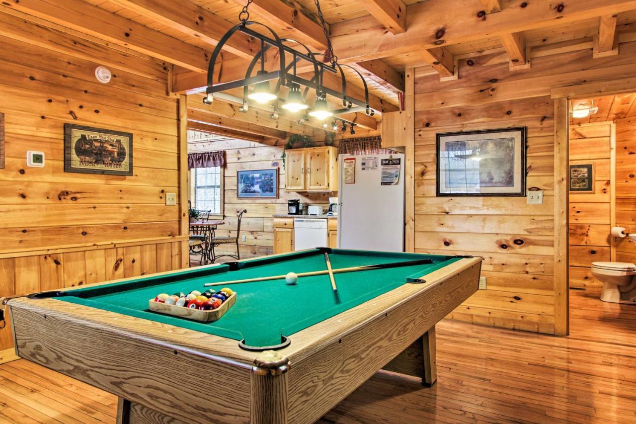 Gatlinburg Mountainside Escape With Deck And Hot Tub! Villa Eksteriør bilde